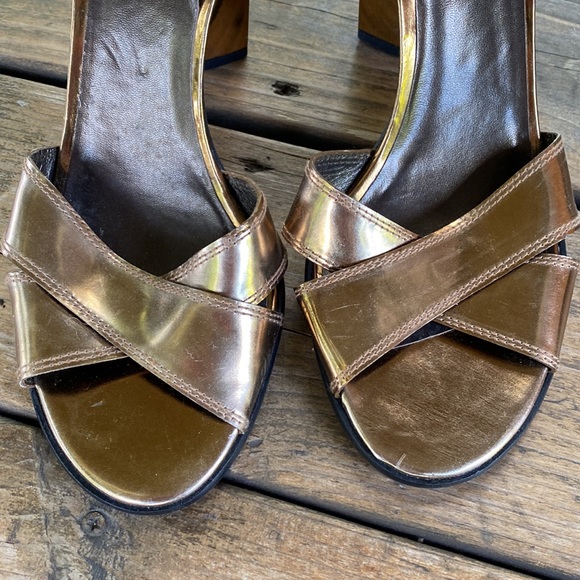New Stuart Weitzman Metallic Peep Toe Block Heels - Picture 4 of 16